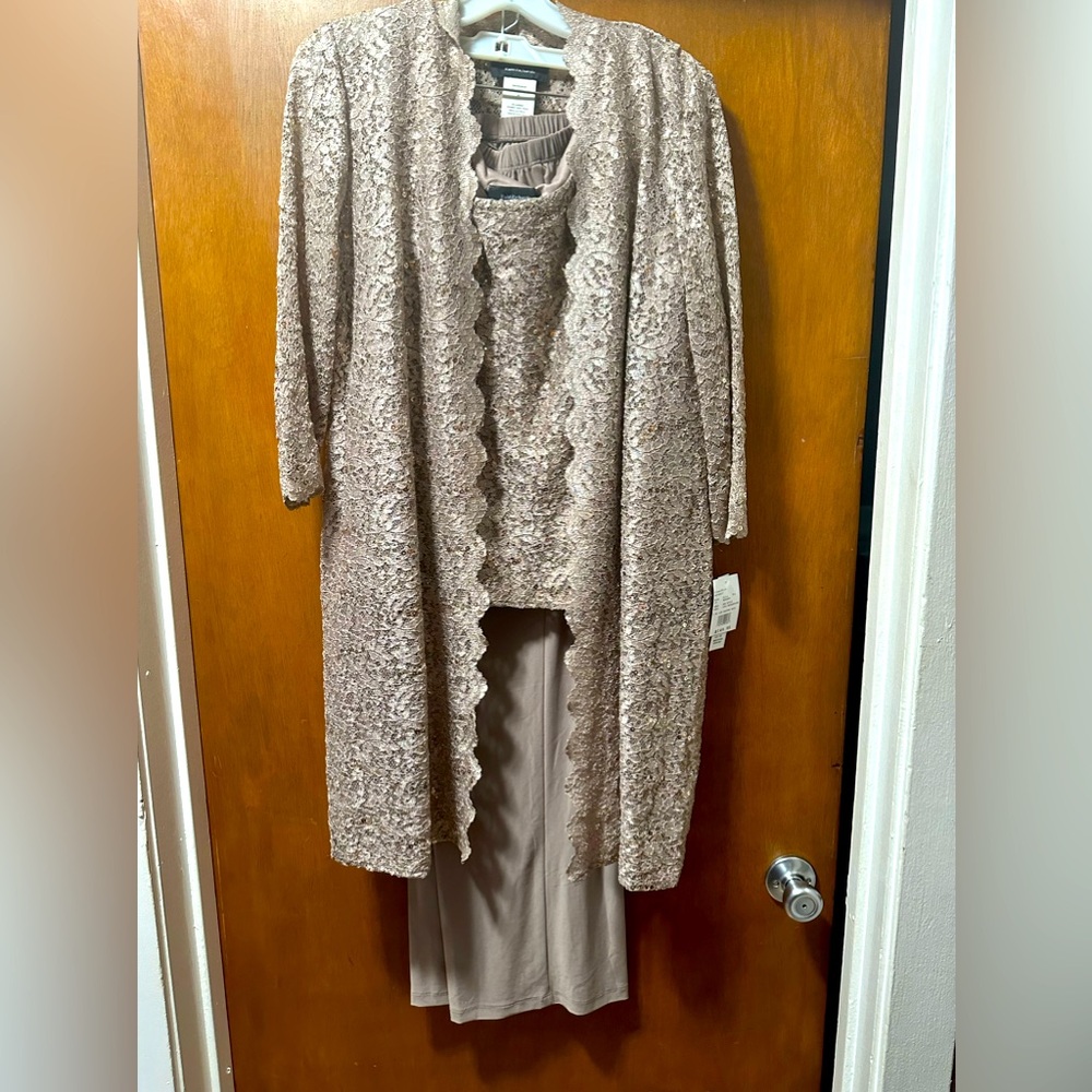 Mother or Grandmother of the Bride Pantsuit
